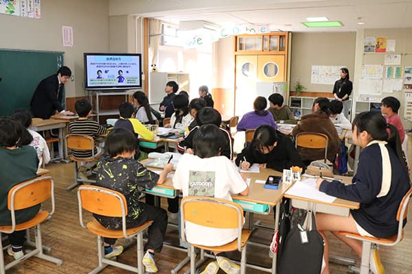 写真:出張教室の様子